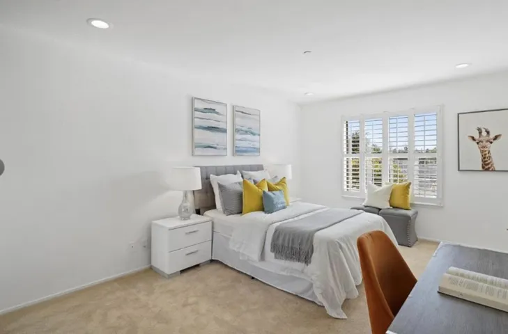 Back bedroom suite