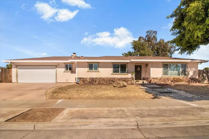 1651 Clearview Drive, Hollister, California 95023