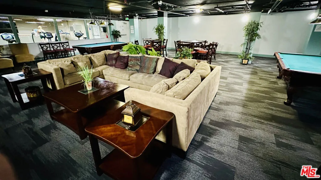 Lounge room