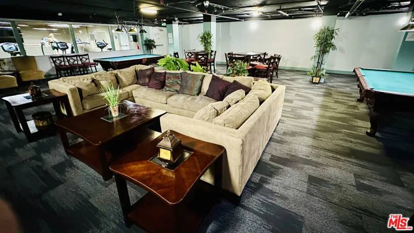Lounge room