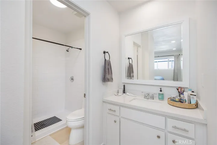 Unit A - Primary Bathroom
