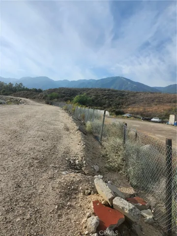 10 Kendall, San Bernardino, California 92407 — photo 4