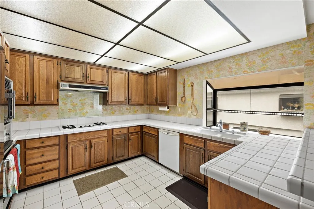 Open Kitchen