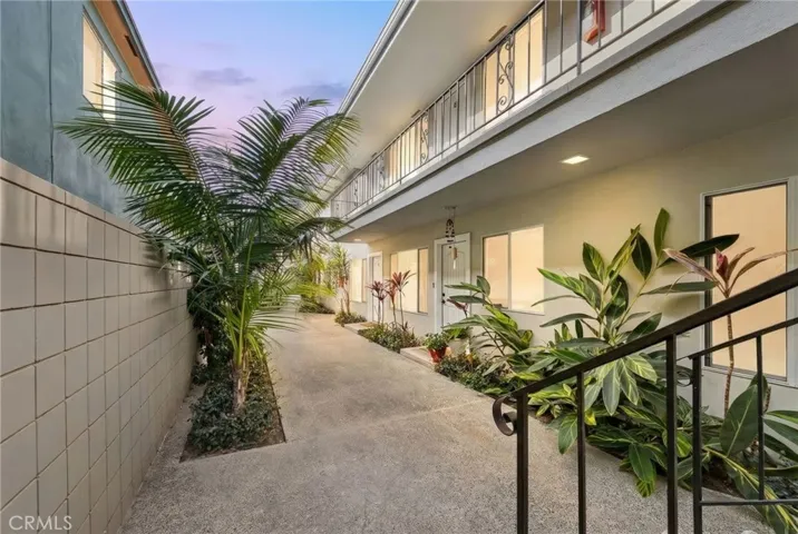 3020 E 3rd 9, Long Beach, California 90814