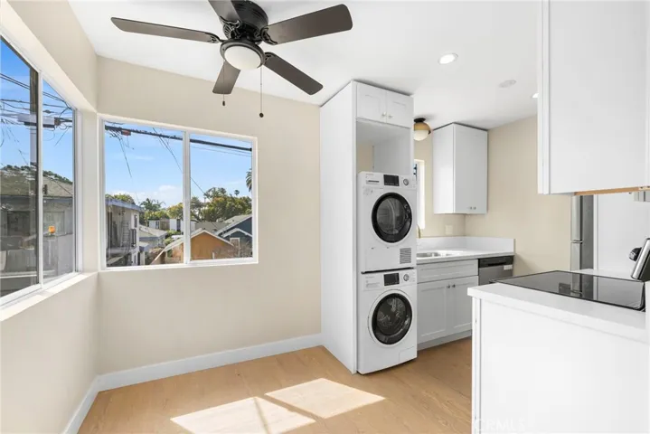 3020 E 3rd 9, Long Beach, California 90814