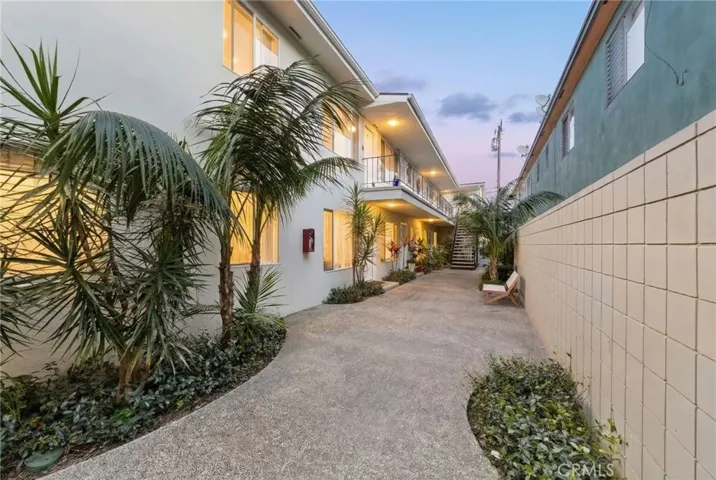 3020 E 3rd 9, Long Beach, California 90814