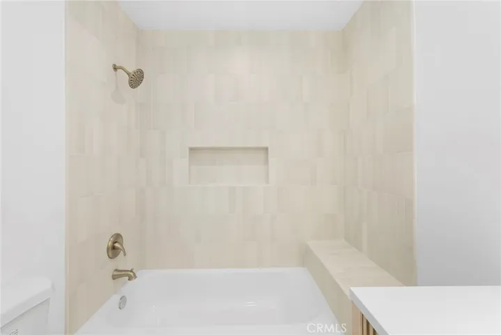 3020 E 3rd 9, Long Beach, California 90814