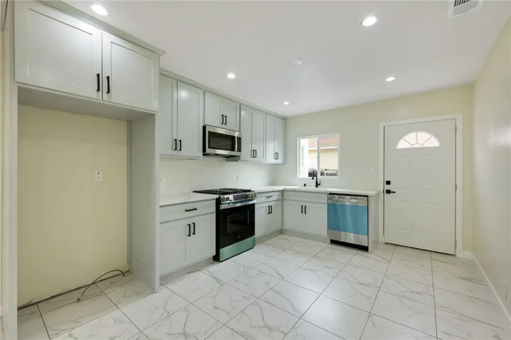 1512 Marine, Gardena, California 90247