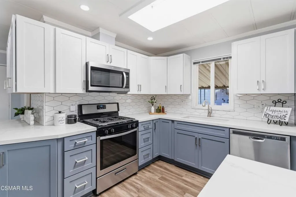 03-15750 Arroyo Dr #143 KITCHEN (6)