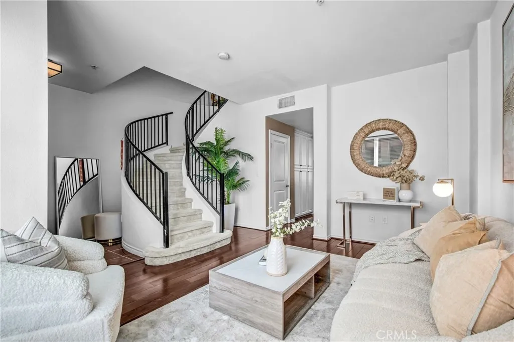 88 E Bay State, Alhambra, California 91801 — photo 5