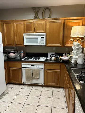 23415 Shorebreak Lane 60, Valencia, California 91355