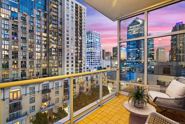 https://zimg.paragon.ice.com/ParagonImages/Property/PA/SDMLS/260005522/27/120/90/dd52feced894ef7b4e4d6cd67be4e09d/3/dc42b4e441a68f040703e22fb5d5afee/260005522-d3b1246b-df0c-4b41-98f3-b6b159105325.JPG