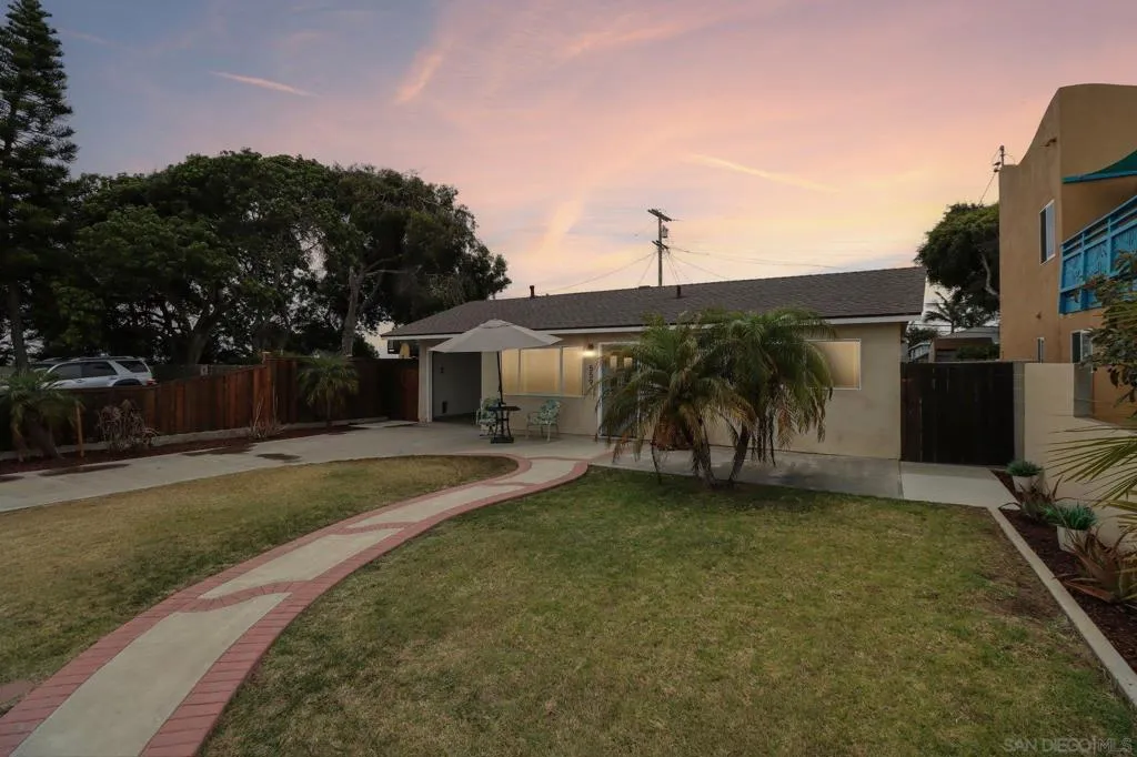 https://zimg.paragon.ice.com/ParagonImages/Property/PA/SDMLS/-526456/48/120/90/9d6deb6ac35db9e80d6323200ee30098/3/95630a3d37ddd4ce5ad534f925578ec6/-526456-fad21842-5bbd-405c-a8ec-c543da730fa6.JPG