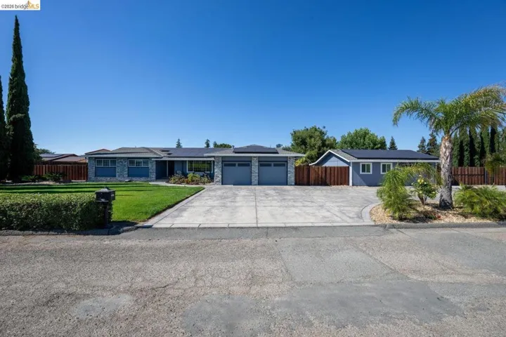 FRONT HOUSE