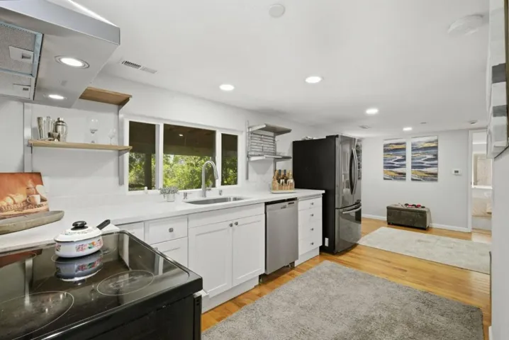 30 Fair Drive, San Rafael, California 94901