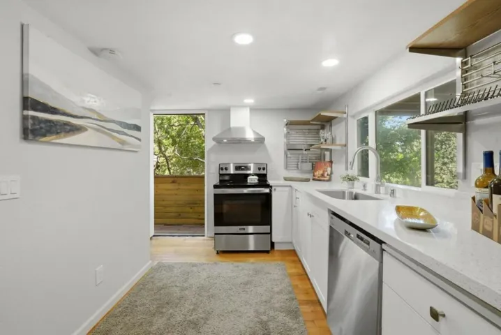 30 Fair Drive, San Rafael, California 94901