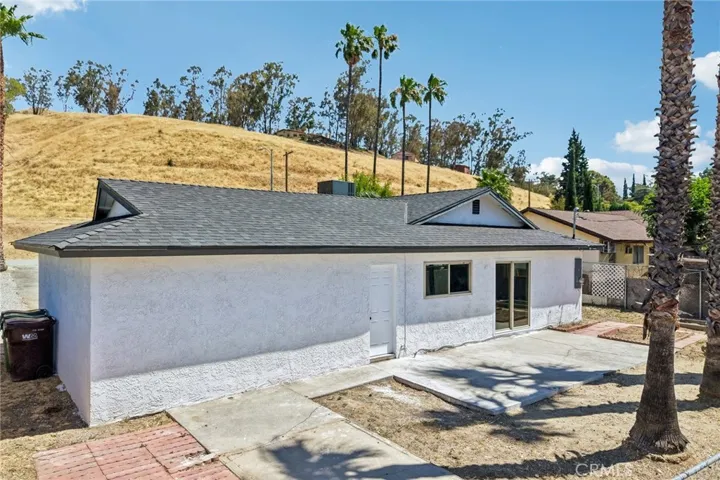 546 W Indian School Lane, Banning, California 92220
