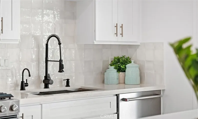 Newer fixtures & apliances