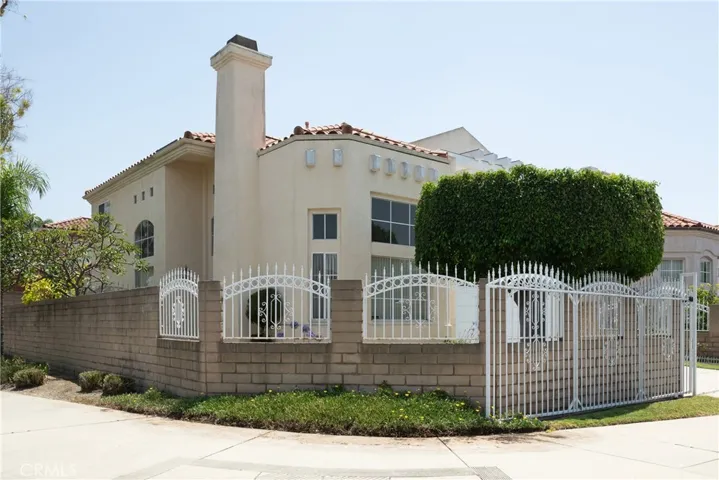 21420 S Perry Street, Carson, California 90745