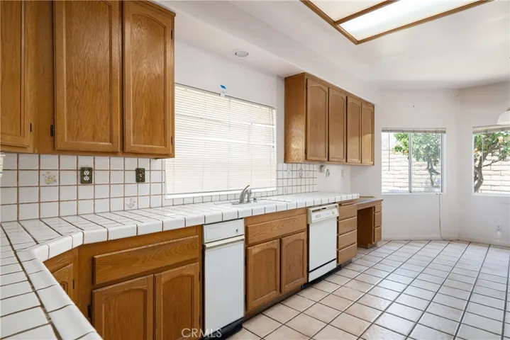21420 S Perry Street, Carson, California 90745