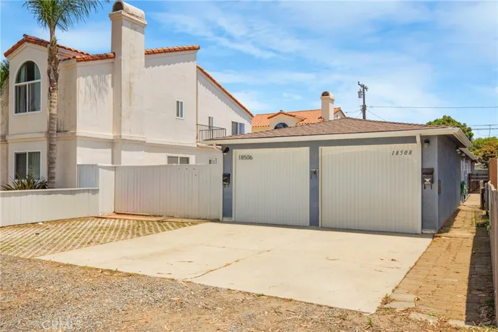 18506 Kingsdale Avenue, Redondo Beach, California 90278