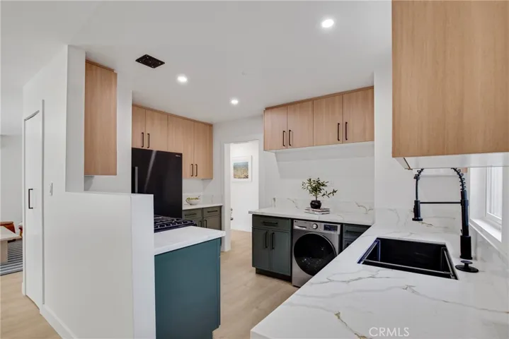 18506 Kingsdale Avenue, Redondo Beach, California 90278