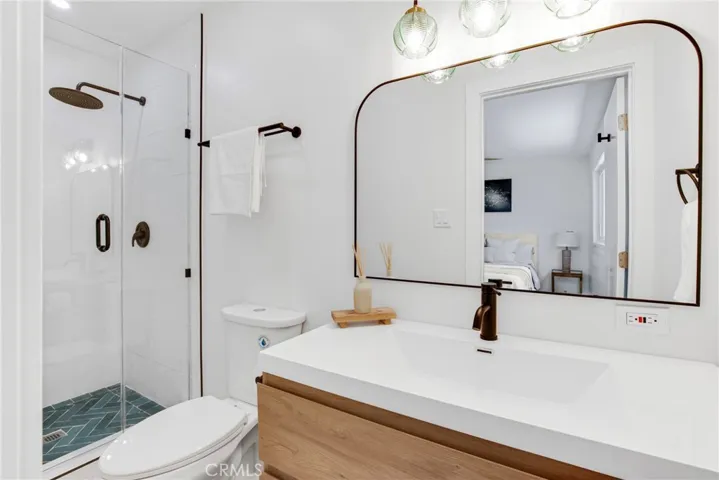 18506 Kingsdale Avenue, Redondo Beach, California 90278