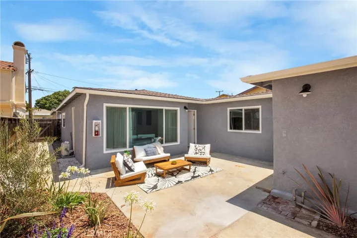 18506 Kingsdale Avenue, Redondo Beach, California 90278