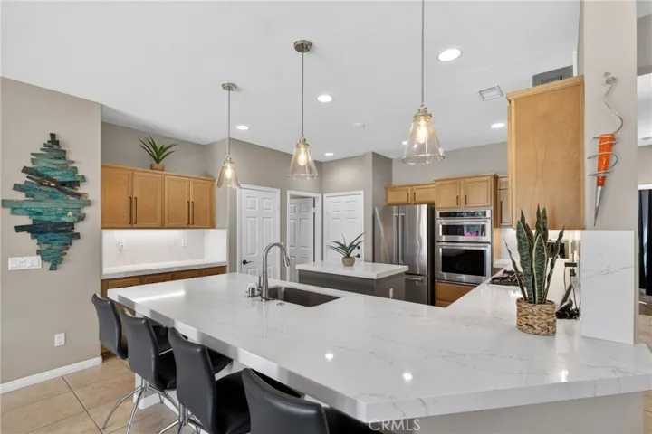 QUARTZ COUNTERTOPS