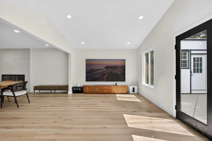 Empty canvas living room - make this your own