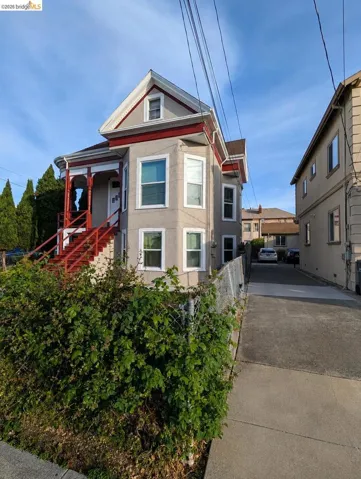 1086 66th St, Oakland, California 94608