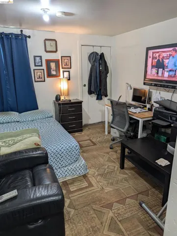 1086 66th St, Oakland, California 94608