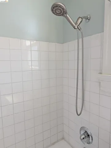 1086 66th St, Oakland, California 94608