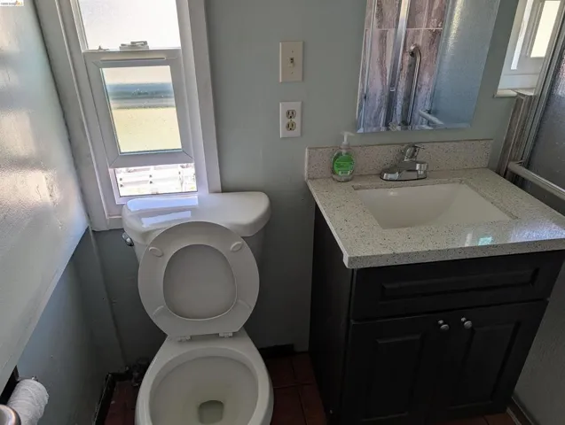 1086 66th St, Oakland, California 94608