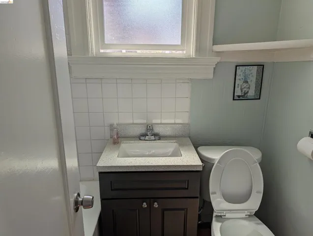 1086 66th St, Oakland, California 94608