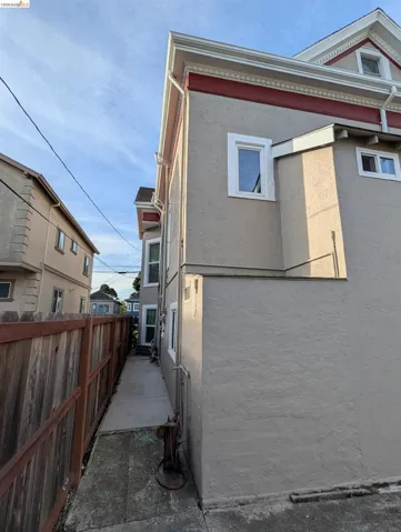 1086 66th St, Oakland, California 94608