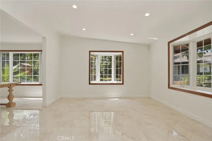 16682 Oakhurst, Yorba Linda, California 92886