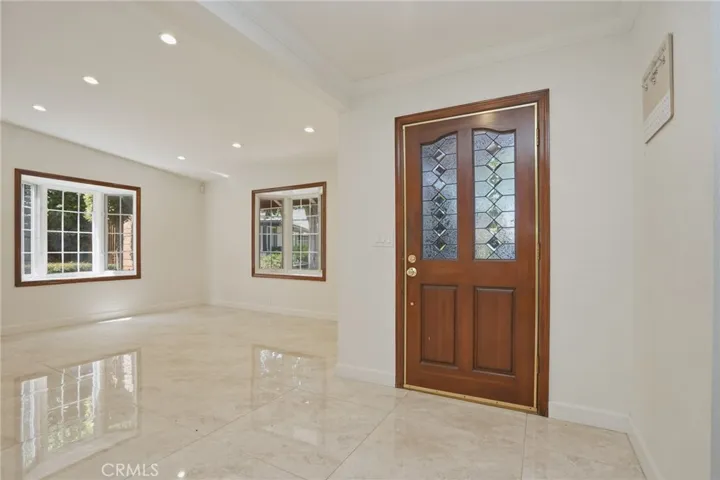 16682 Oakhurst, Yorba Linda, California 92886