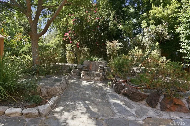 16682 Oakhurst, Yorba Linda, California 92886