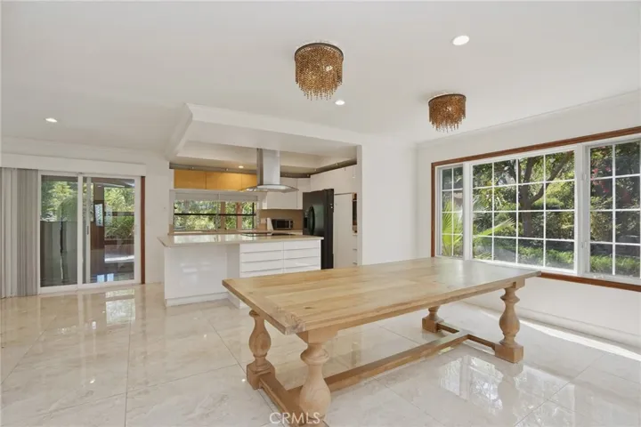 16682 Oakhurst, Yorba Linda, California 92886