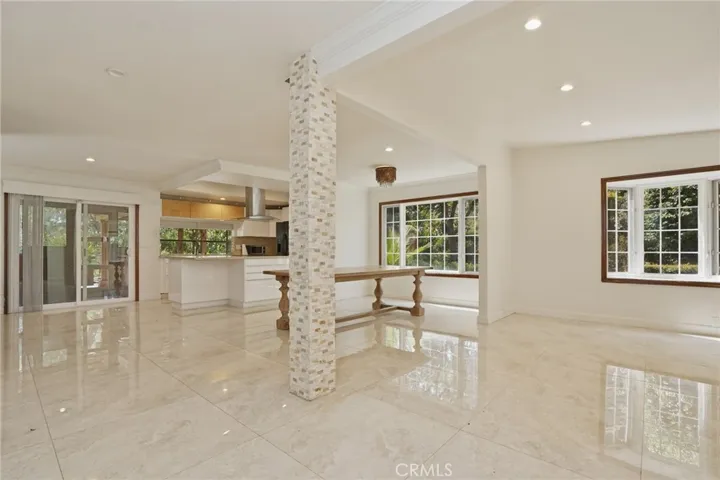 16682 Oakhurst, Yorba Linda, California 92886