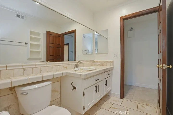 16682 Oakhurst, Yorba Linda, California 92886