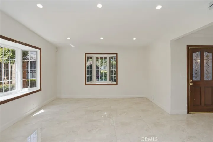 16682 Oakhurst, Yorba Linda, California 92886