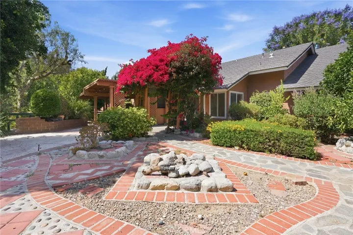 16682 Oakhurst, Yorba Linda, California 92886