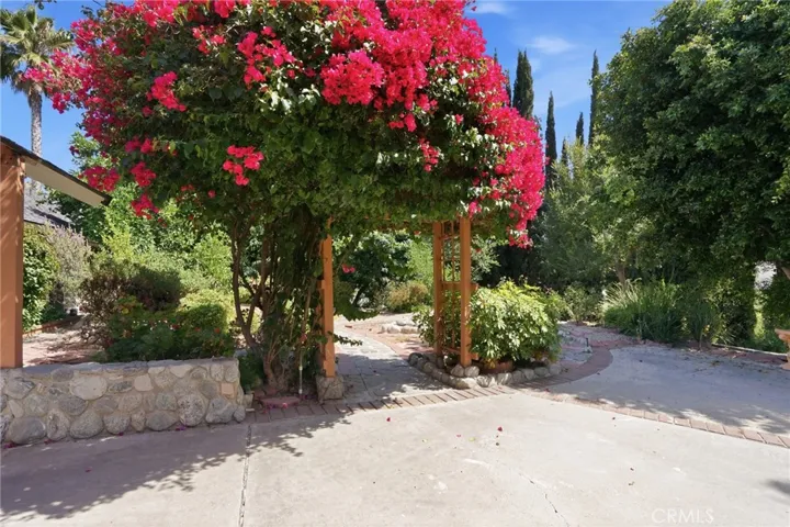 16682 Oakhurst, Yorba Linda, California 92886