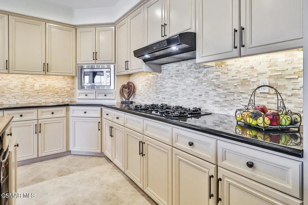 cFamily and Kitchen8