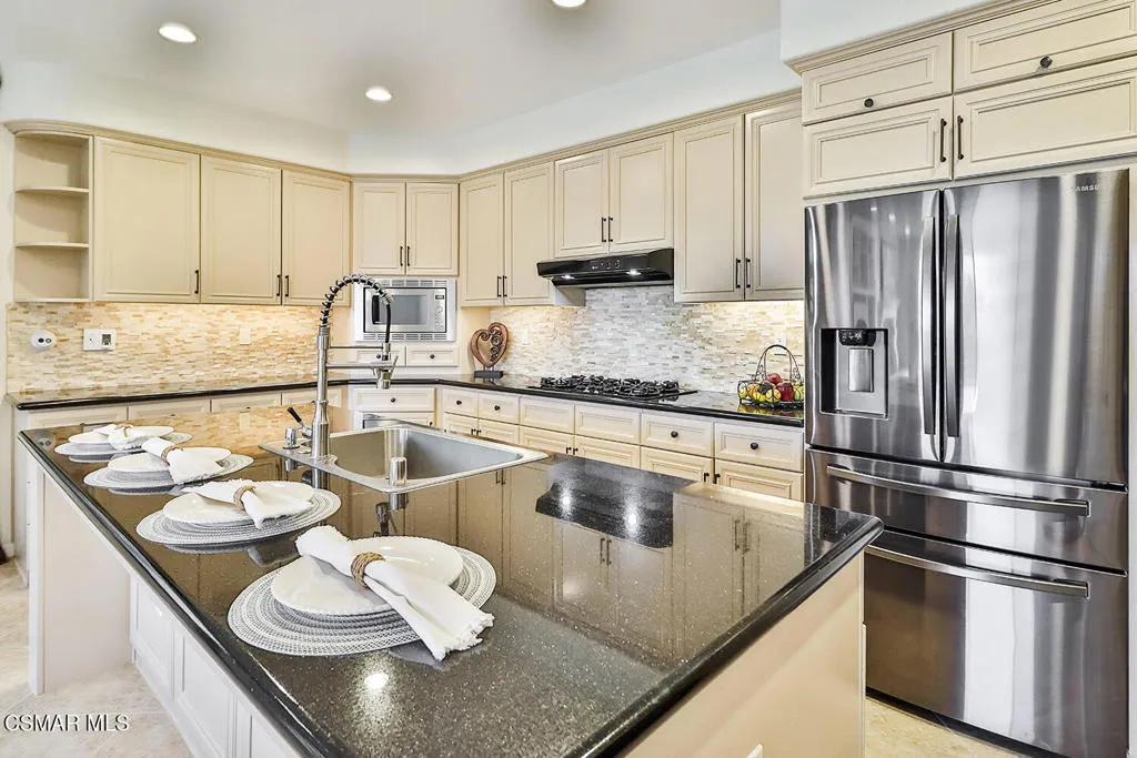 cFamily and Kitchen7