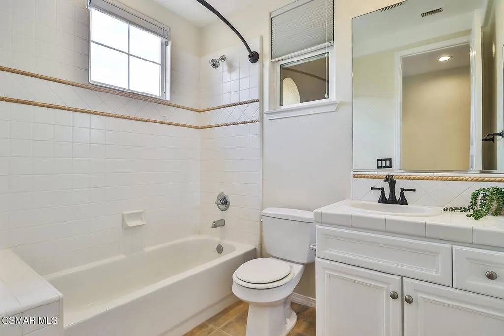iHall Bath2