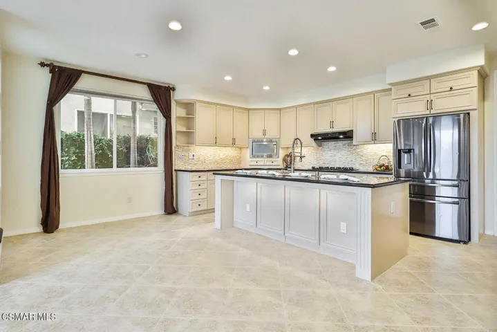 cFamily and Kitchen5