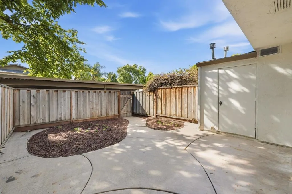 Large private outdoor space